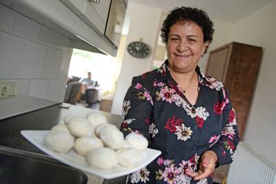 De Koerdische recepten van Parwin uit Bentelo kosten tijd, maar zijn wel ‘heel erg lekker’
