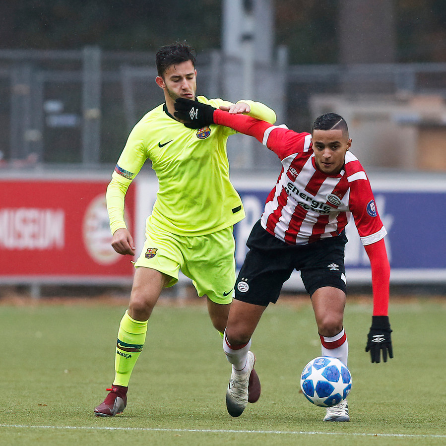 Met Ihattaren Beschikt Psv Over Nieuw Toptalent Foto Gelderlander Nl