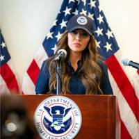 ‘Onthullingen over pr-campagne van 220 miljoen dollar hebben proces versneld’: over het ontslag van Kristi Noem