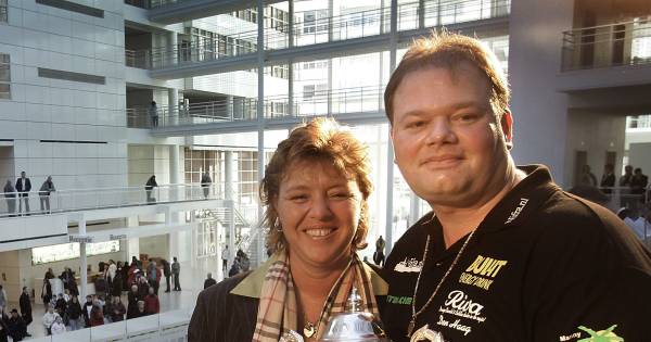Raymond Barney Van Barneveld Gaat Weer Darten