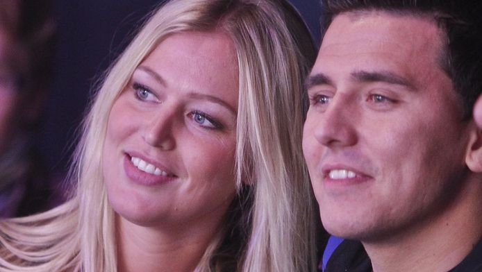 Jan Smit Uit Liefde Met Tatoeage Sterren Ad Nl