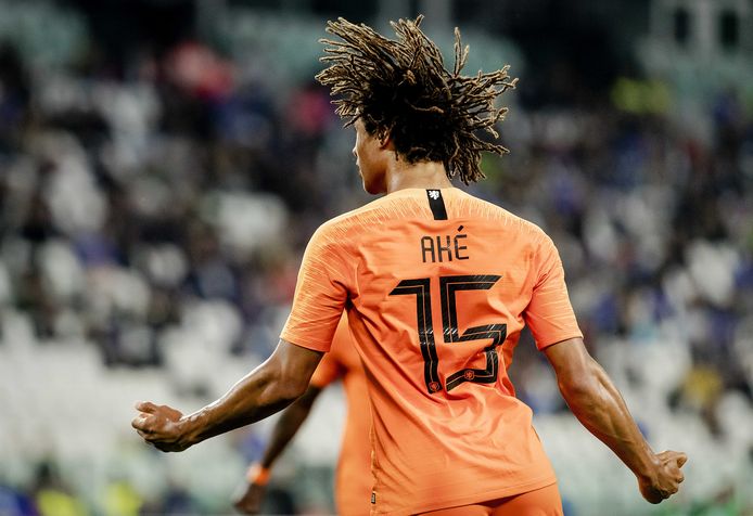 Ake Maakt Met Kopbal Historische Treffer Voor Oranje Nederlands Voetbal Ad Nl