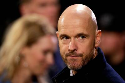 Ten Hag baalt van laatste halfuur Ajax en Scherpen-spandoek