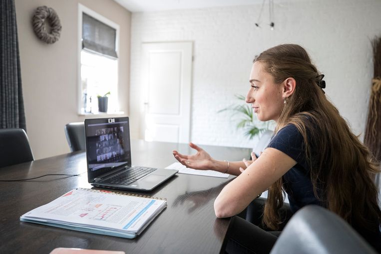 In Maastricht lopen de aankomende studenten virtueel mee - Trouw