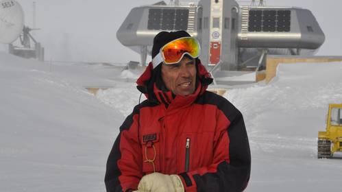 Poolreiziger Alain Hubert ondanks corona klaar voor nieuw verblijf op Antarctica