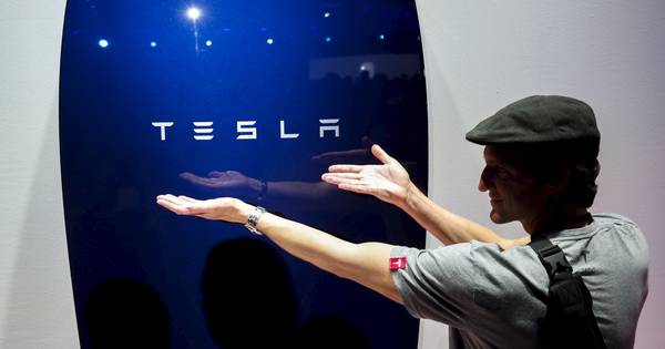 Eneco Gaat Futuristische Accu Tesla In Nederland En Belgie