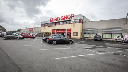 Euro Shop Voor Rechter Door Verkoop Van Namaakspullen Middelkerke Hln Be