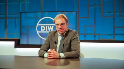 Medewerkers De Ideale Wereld Besmet Door Corona Vaste Sidekicks Verdwijnen Tijdelijk Tv Hln Be