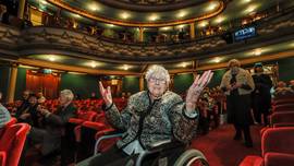 Martje (104) gaat na vijftien jaar opnieuw naar de opera: “Bij de eerste noot voelde ik me weer 25