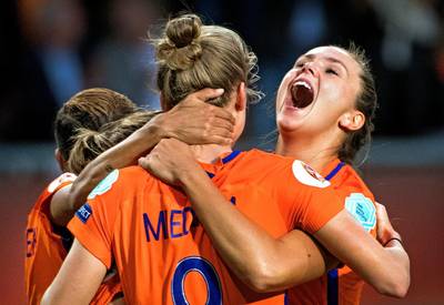 LIVE: Martens schiet Oranjevrouwen fraai op voorsprong