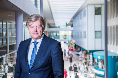 Van Rijn: Het zou me verbazen als er meer ziekenhuizen omvallen