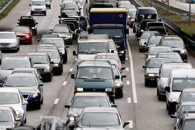 Morgenochtend code geel: zware spits en omvallende bomen