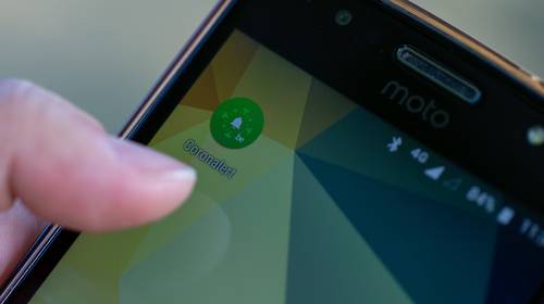 Corona-app registreert amper 1 op 50 besmettingen: “Maar app is nog niet rijp voor vuilbak”