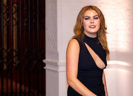 Eloise van Oranje deelt prachtige foto's van haar skivakantie met de Oranjes
