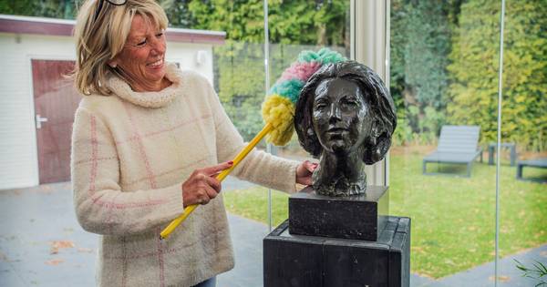 Bronzen beeld Beatrix allesbehalve miskoop