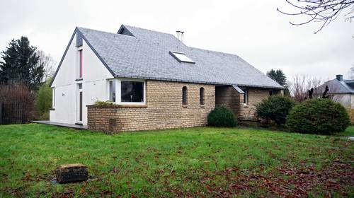 Vrouwen in minirokjes, alcohol en lachgas: zo ging het eraan toe op het seksfeestje in Virton