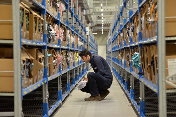 H M Wil Tiels Distributiecentrum Sluiten Medewerkers Nog In Onzekerheid Tiel Gelderlander Nl