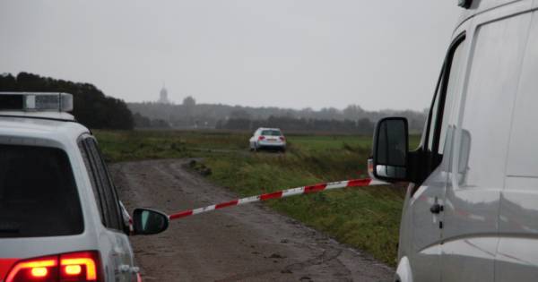 Overleden persoon in auto aangetroffen in Gapinge | Zeeuws nieuws | pzc.nl - PZC