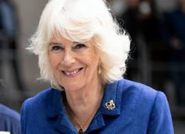 Camilla siert de cover van de Britse Vogue voor haar 75e verjaardag