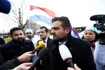 Denk kaapt verkiezingsbijeenkomst PVV in Rotterdam