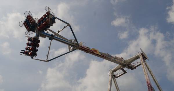 Kermis Oss: Infinity van 65 meter, wie durft? - BD.nl