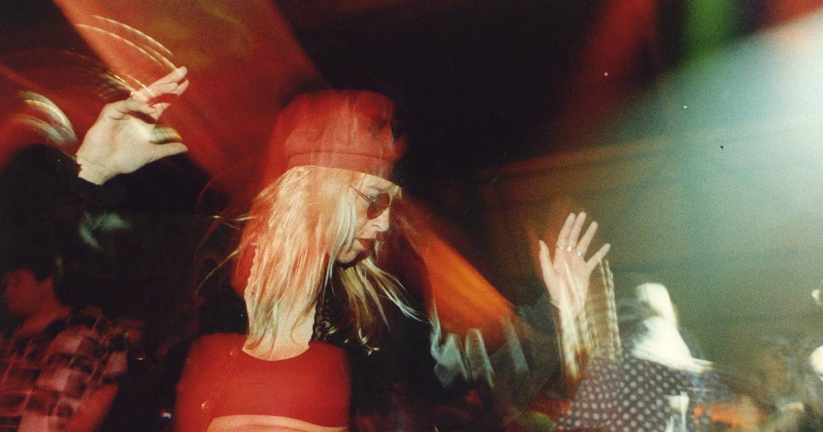 Politie bekeurt 40 feestgangers tijdens studentenfeest in Utrecht: ‘De tijd van waarschuwen is écht voorbij' .