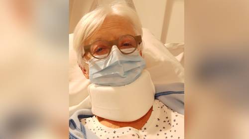 Elisabeth (75) vraagt man afstand te houden in winkel