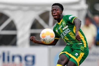 ADO Den Haag legt zoon Prince Polley vast