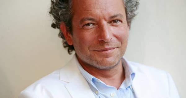 Docu over adoptie geeft André van der Toorn eindelijk rust - AD.nl