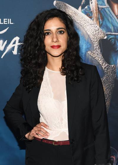 Trotse Toprak Yalciner showt babybump