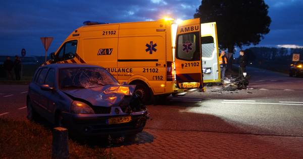 Motorrijder gewond na aanrijding met auto in Herpt