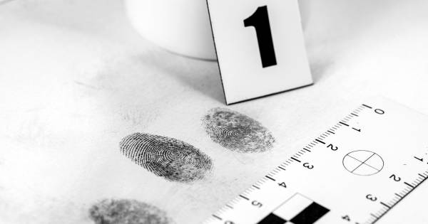 Politie Wil Vingerafdrukken Van Asielzoekers Om Meer Misdaden