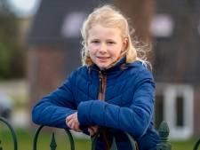 10-jarige Emma zit al bijna een jaar thuis: ‘Ik zou heel graag gevaccineerd willen worden!’ 