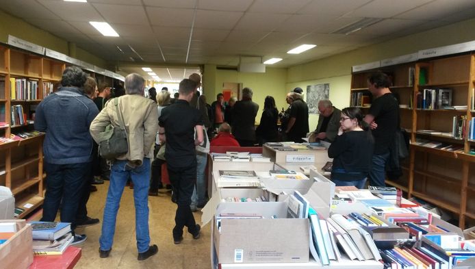 Boekhandel De Rooie Rat Sluit Links Is Niet Dood Utrecht Ad Nl