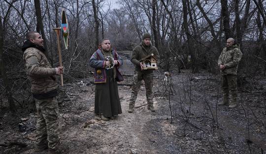 ‘Oekraïne presteert beter dan verwacht en hoeft niet elke deal te slikken’: komt er in 2026 vrede in Oekraïne?