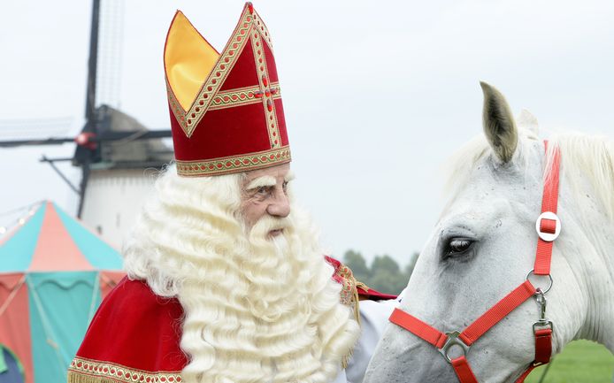 Voor De Grote Sinterklaasfilm keert Bram van der Vlugt terug als (adviseur van) Sinterklaas.