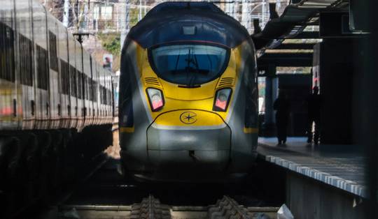 Hoe kunnen we ons spoor hittebestendig maken? ‘Als het van 35 graden naar 25 graden gaat, geeft de meeste problemen’