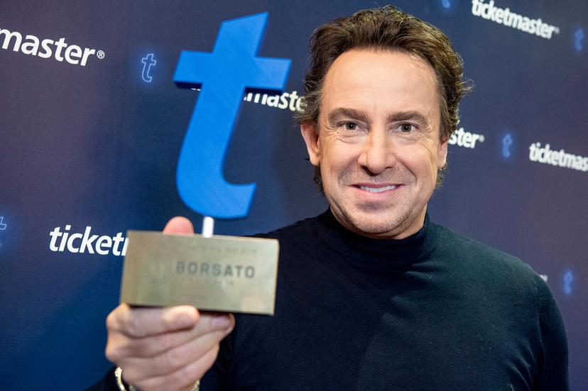 Marco Borsato ontvangt Ticketmaster of the year award