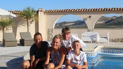 Goedele (41) en Stein (45) openen net nu B&B in Zuid-Spanje