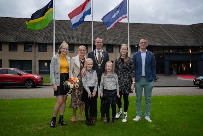 Nieuwe Burgemeester Van Den Bos Wil Op Urk In Gesprek Over Integriteit En Ondermijning Urk Destentor Nl