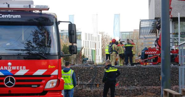 Brand in gebouw van High Tech Campus Eindhoven, brandweer rukt met spoed uit.
