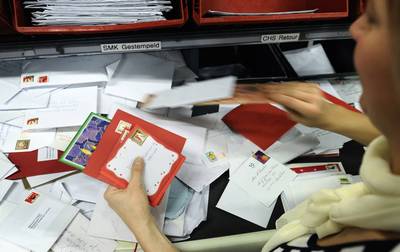 PostNL voorkomt herhaling kerstchaos, brieven en pakjes goed bezorgd