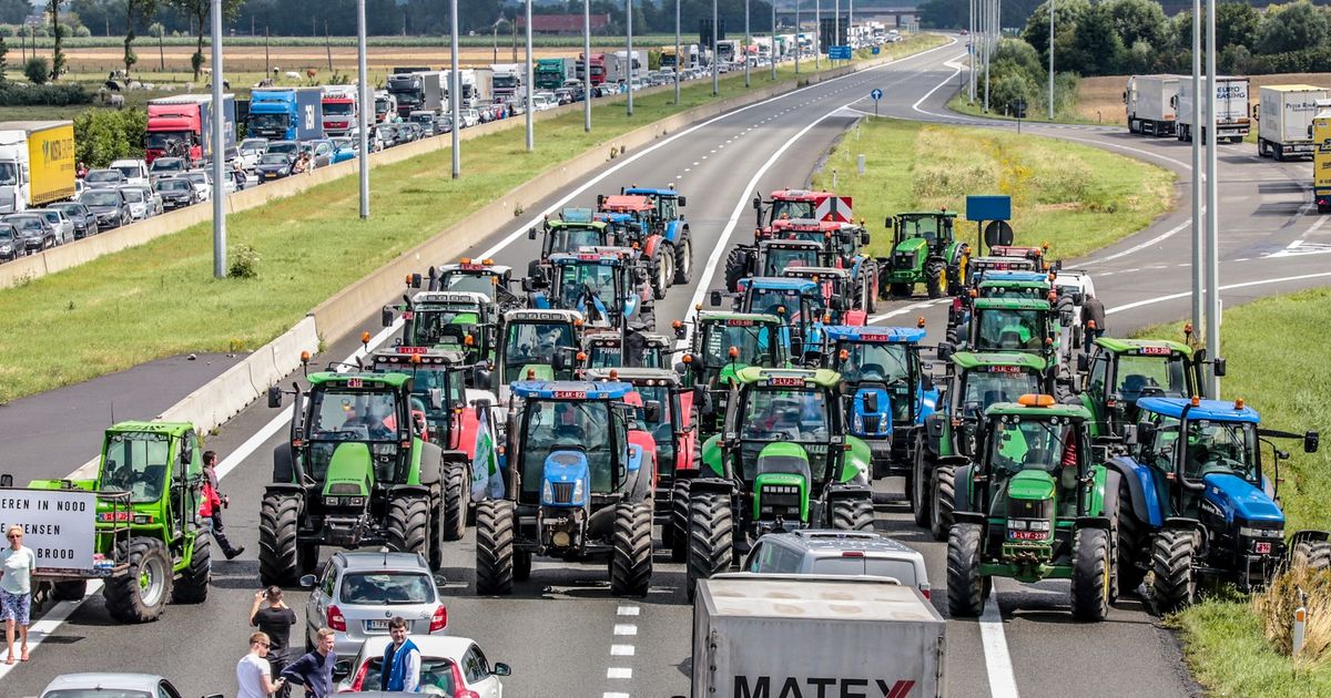 Boze boeren blokkeren snelweg Middelkerke Regio HLN