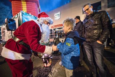 NEC verrast honderden mensen met extraatje voor Kerst