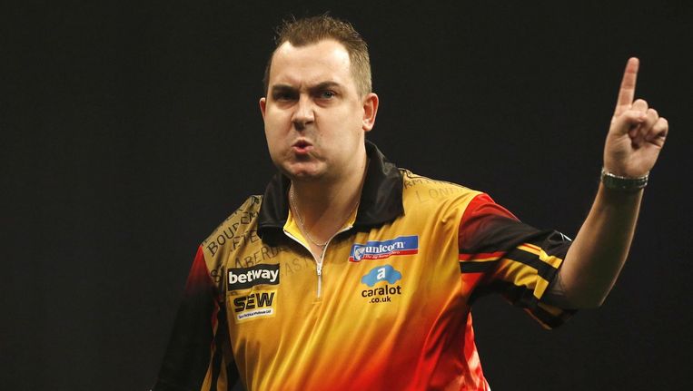 Kim Huybrechts bij laatste 32 UK Open darts | Meer Sport ...