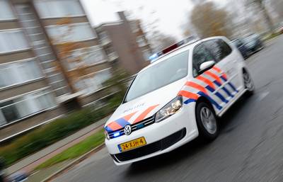 Mannen brengen dode bij politiebureau na ruzie