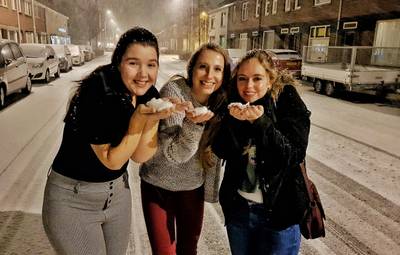 Wakker worden in een witte wereld: app ons je sneeuwplaatjes