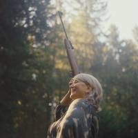 ‘Fuck, ik wou dit echt niet vertellen’: hoe oprecht blijft het bosbad in seizoen twee van ‘Door de bomen’?