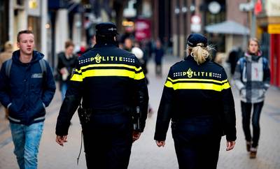 Actievoerende agenten sluiten centrum Amsterdam af