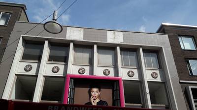 ICI Paris XL over gevelplaten die tussen winkelend publiek in Nijmegen vielen: 'Vreselijk'